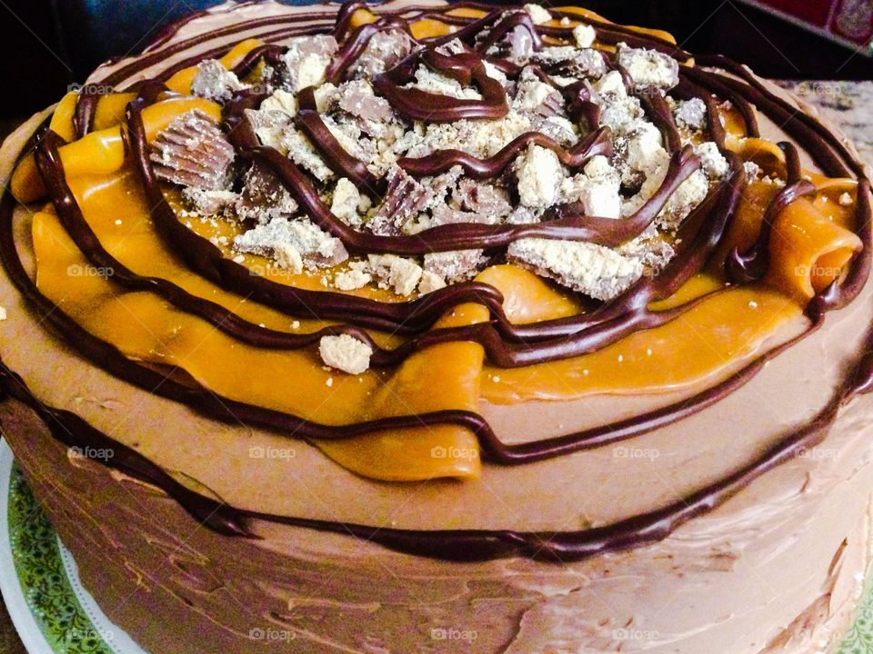 Caramel chocolate cake