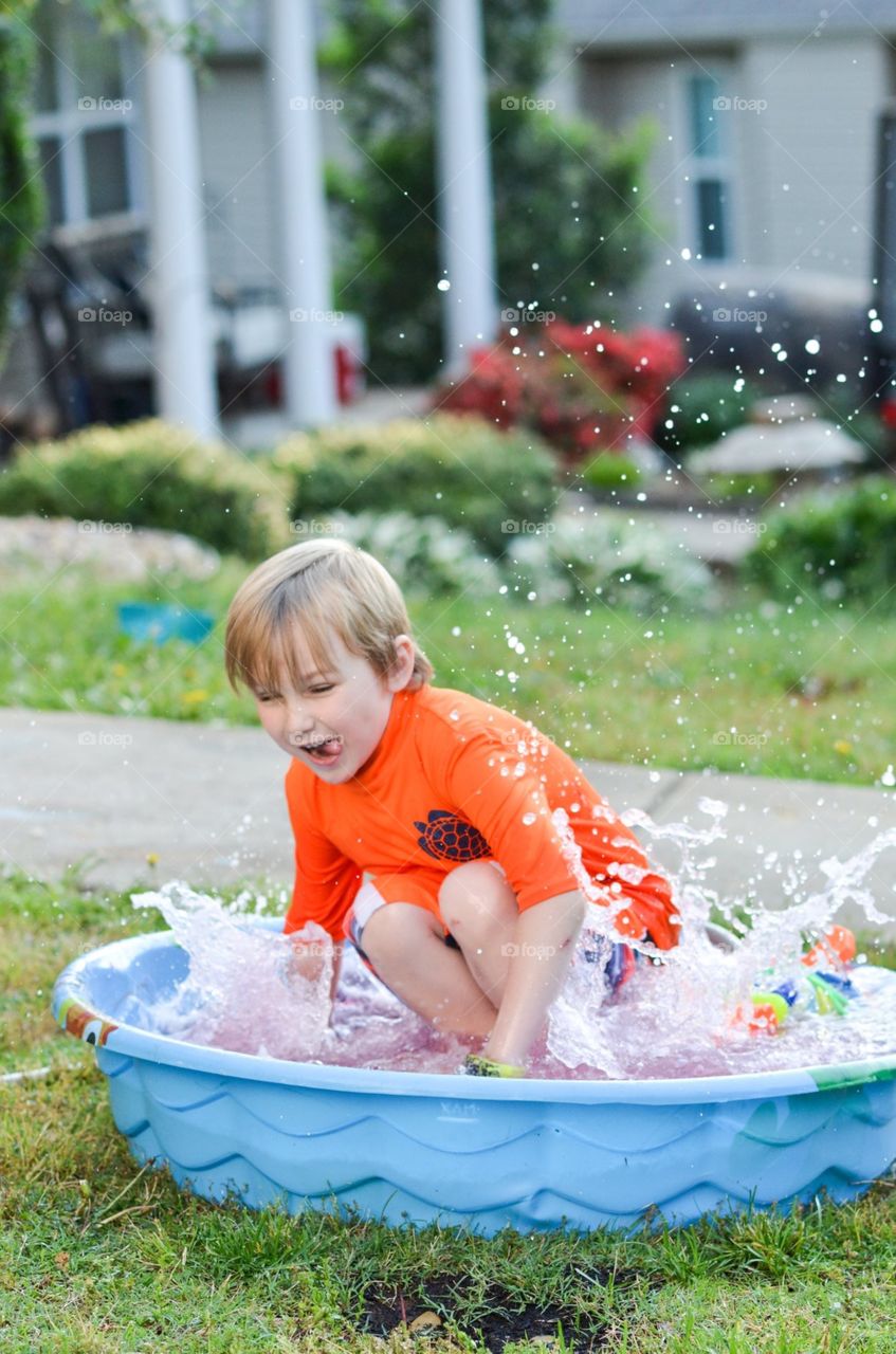 Big splash for a lit let pool