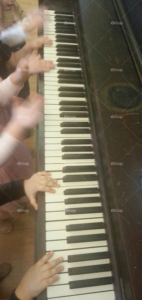 8 tickling vintage keys