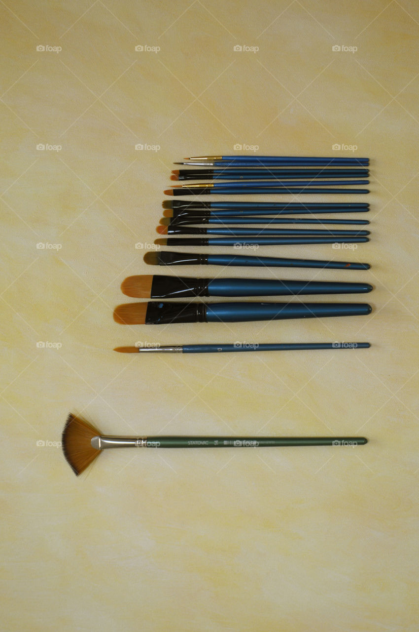 Painters brushes set up by size