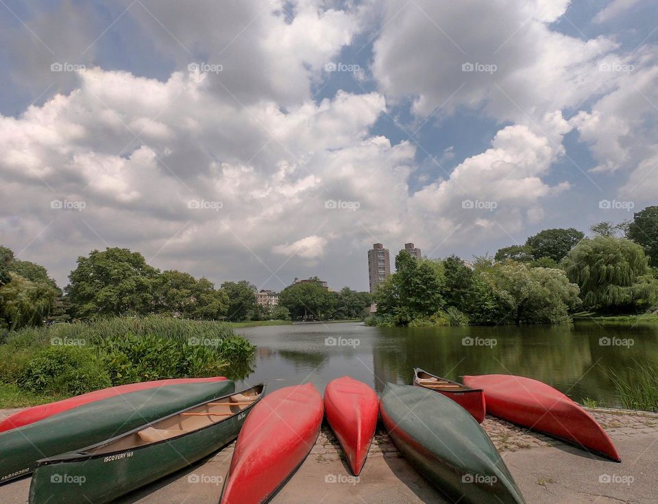 Green and red canoes