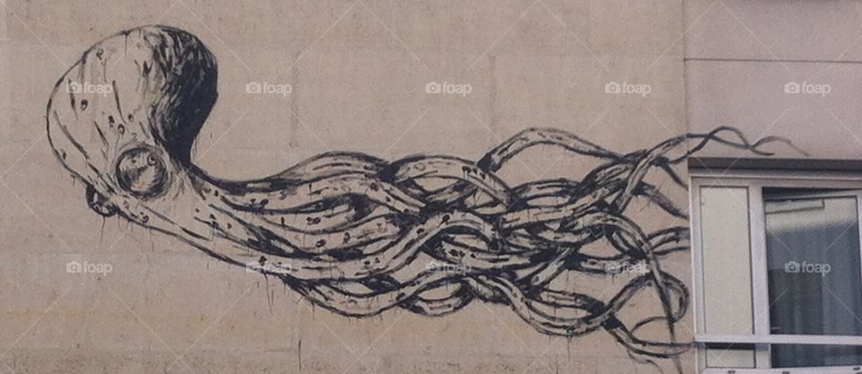 painted wall in Montmartre