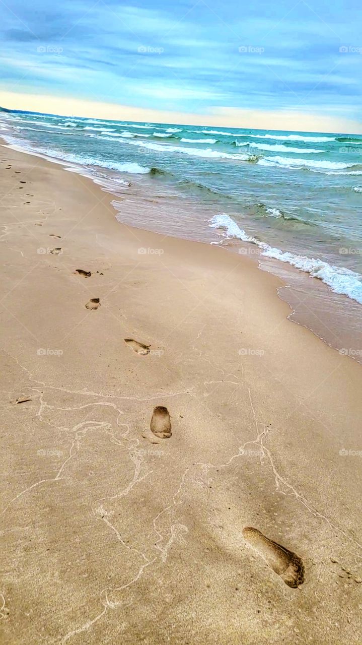 footprints 👣 on the beach
