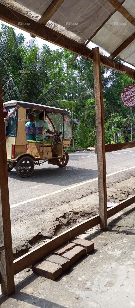 Electric rickshaw