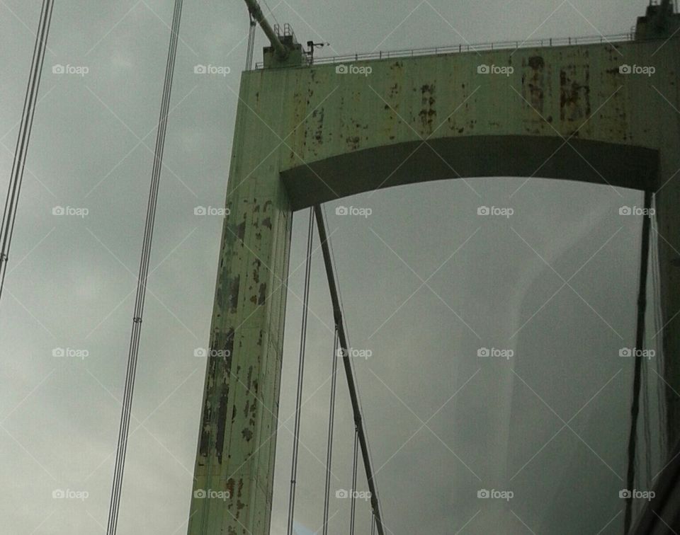 Bridge support. cable and main support