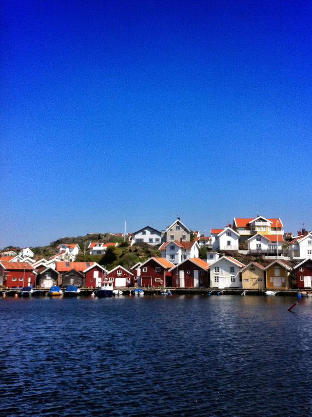 EARLY SUMMER IN GRUNDSUND
