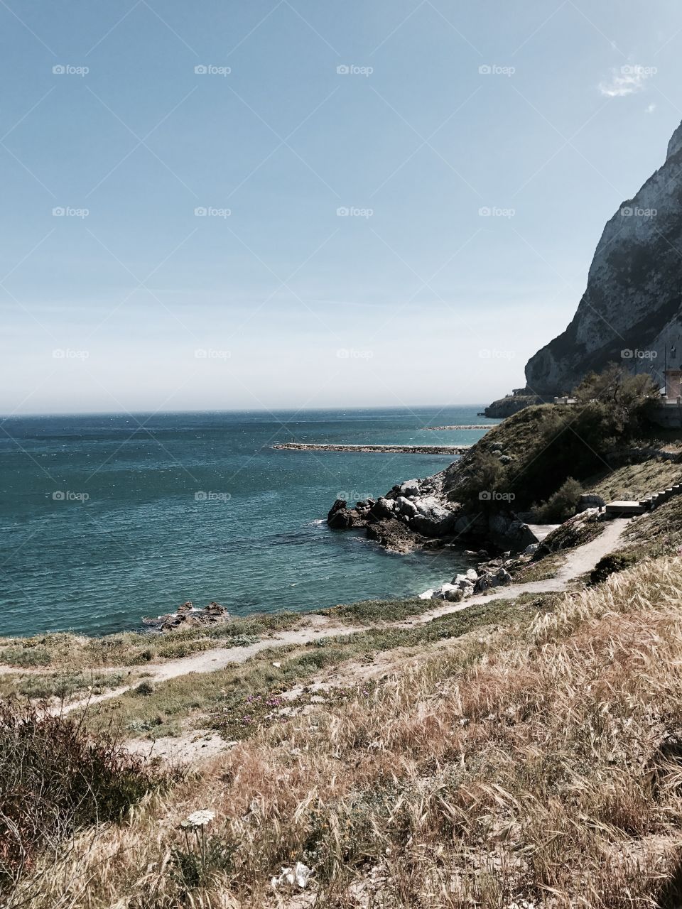 Sea, rocks, paradise 