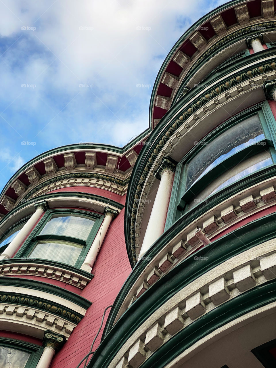 Closeup of San Francisco’s “painted ladies” Victorian buildings