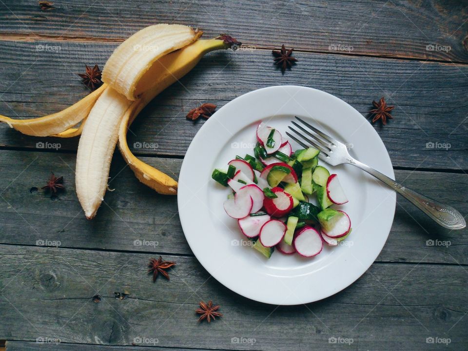 vegetable salad and banana