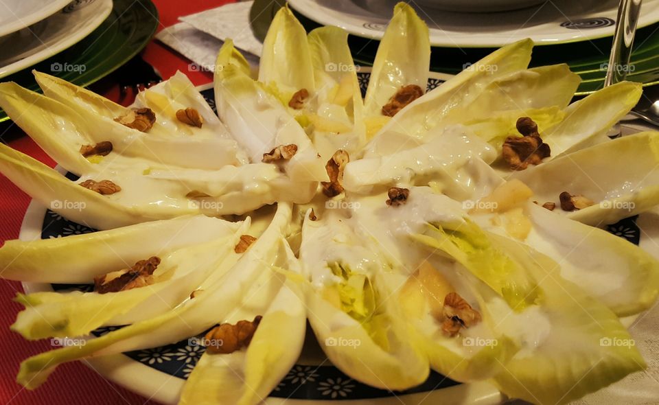 Endives with goat cheese and walnuts