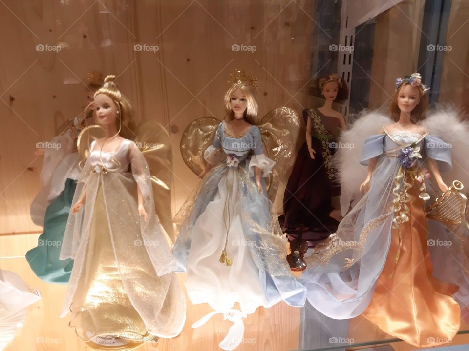 The magic world of dolls