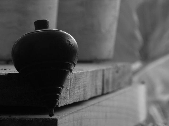 Un trompo de madera