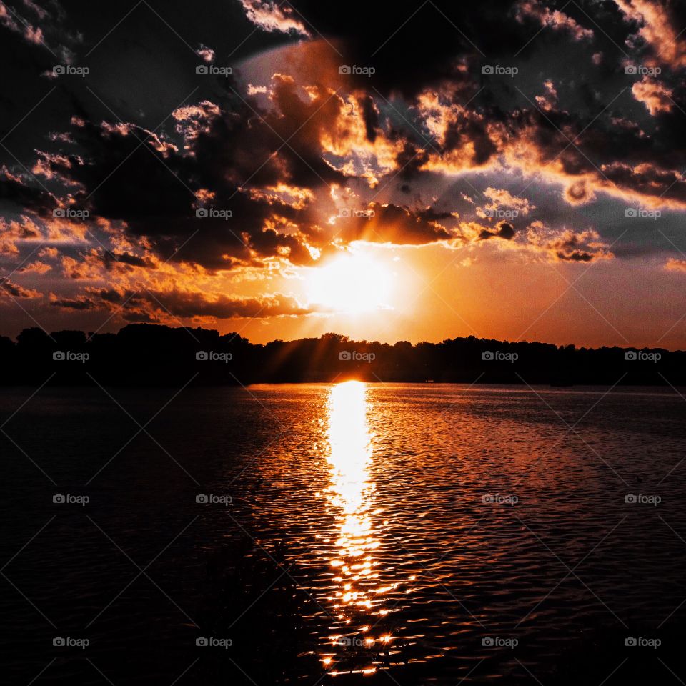 Amazing Morse lake sunset