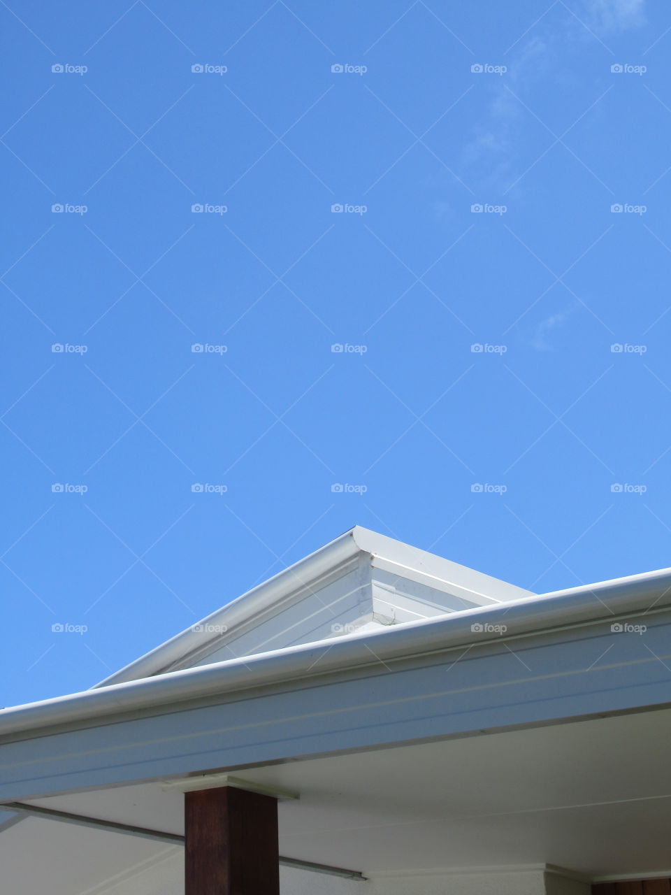 A wonderful depiction of the Noosa sky, contrasted against a perfectly angled house to give a light on photo