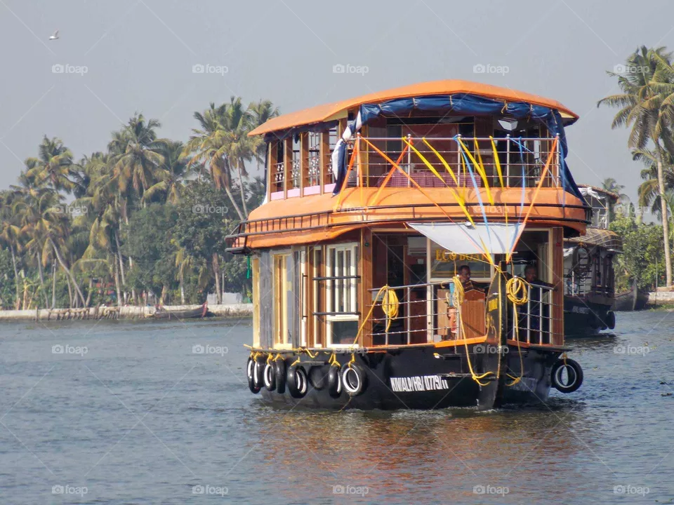 houseboat