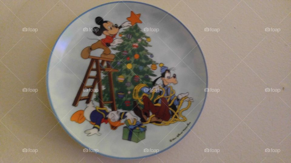 Christmas with Mickey, Donald & Goofy