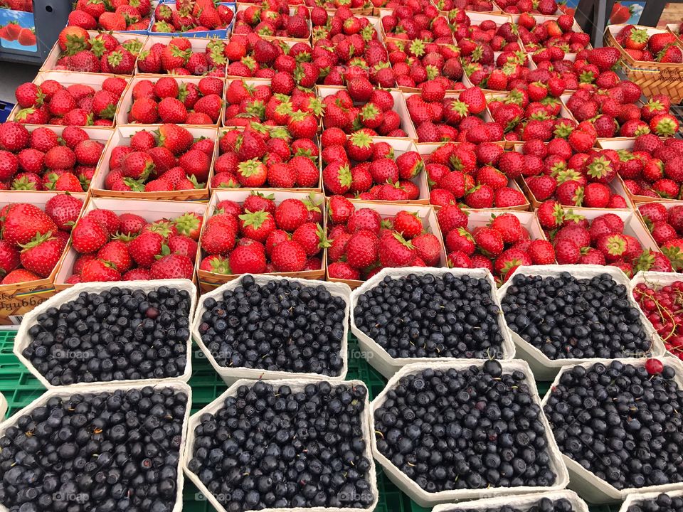 Bueberries and Strawberries 