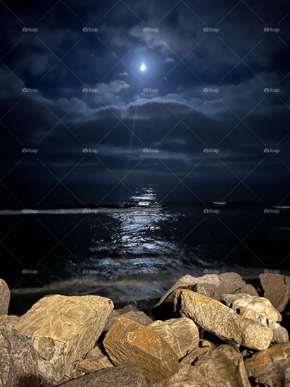 Moonlight on the ocean 
