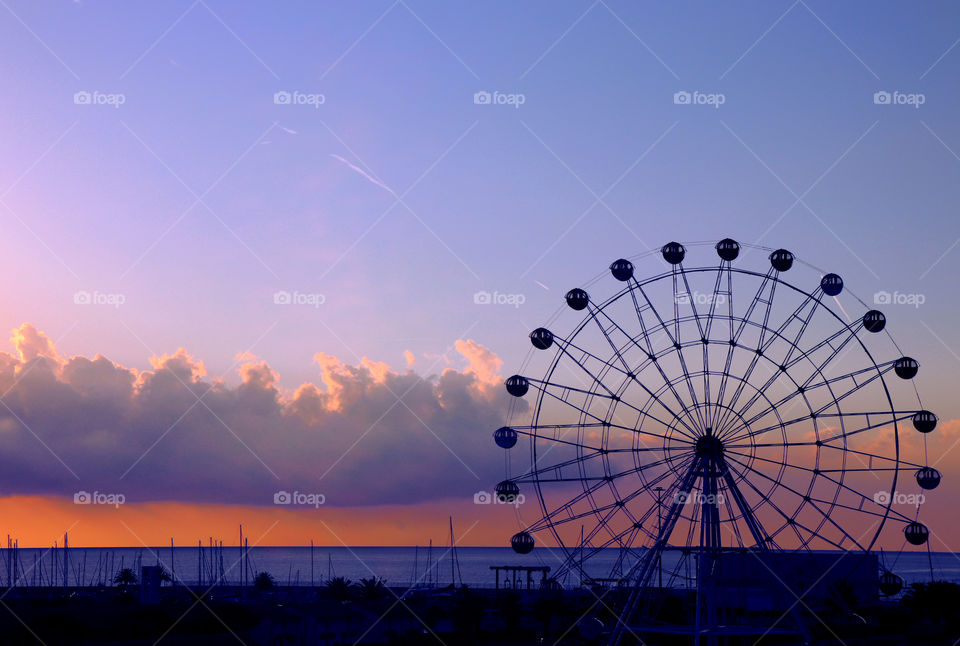 Ferris wheel silhouette