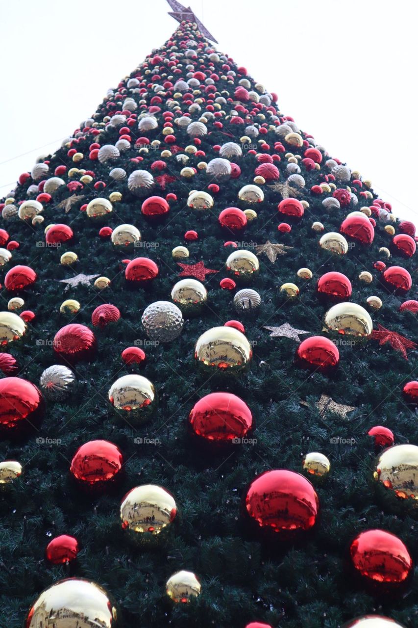 Christmas tree balls