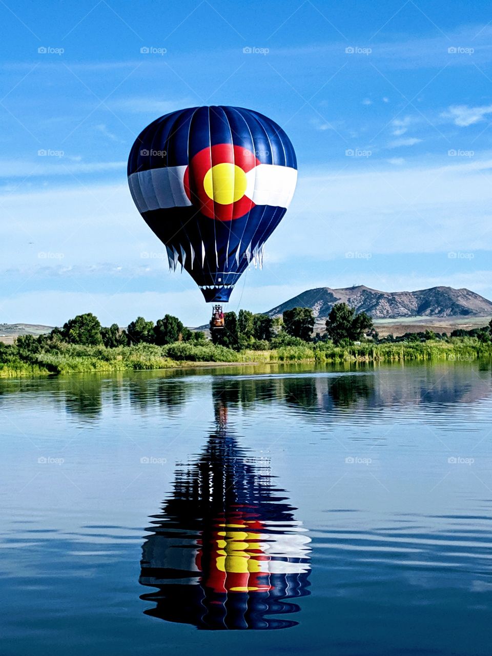 hot air balloon, reflection, colorado