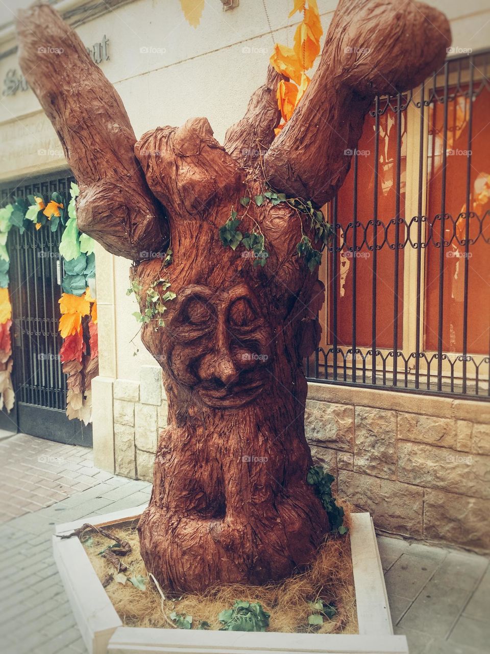 Tree art street