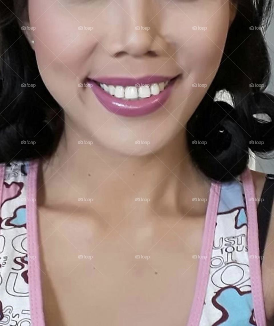 One of the most beautiful thing we can wear everyday is our smile. A single smile could make other to smile.