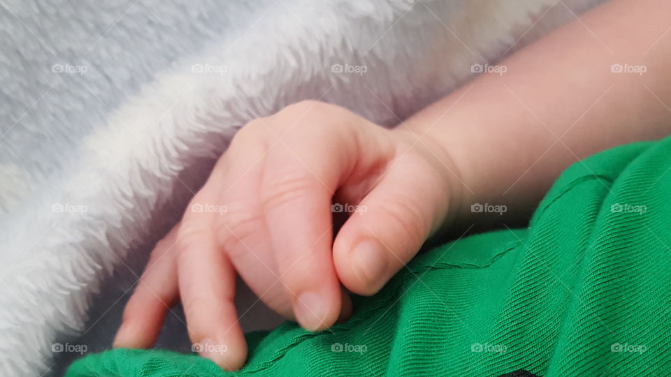 baby hand
