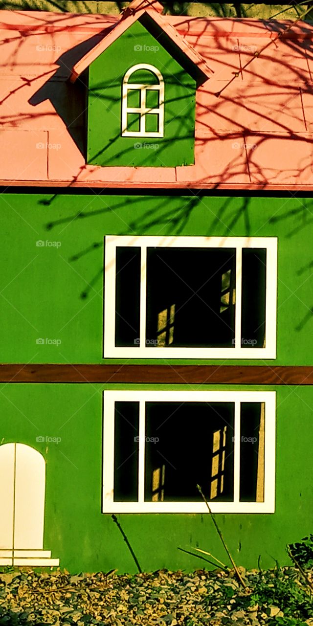 the little lovely home at the garden