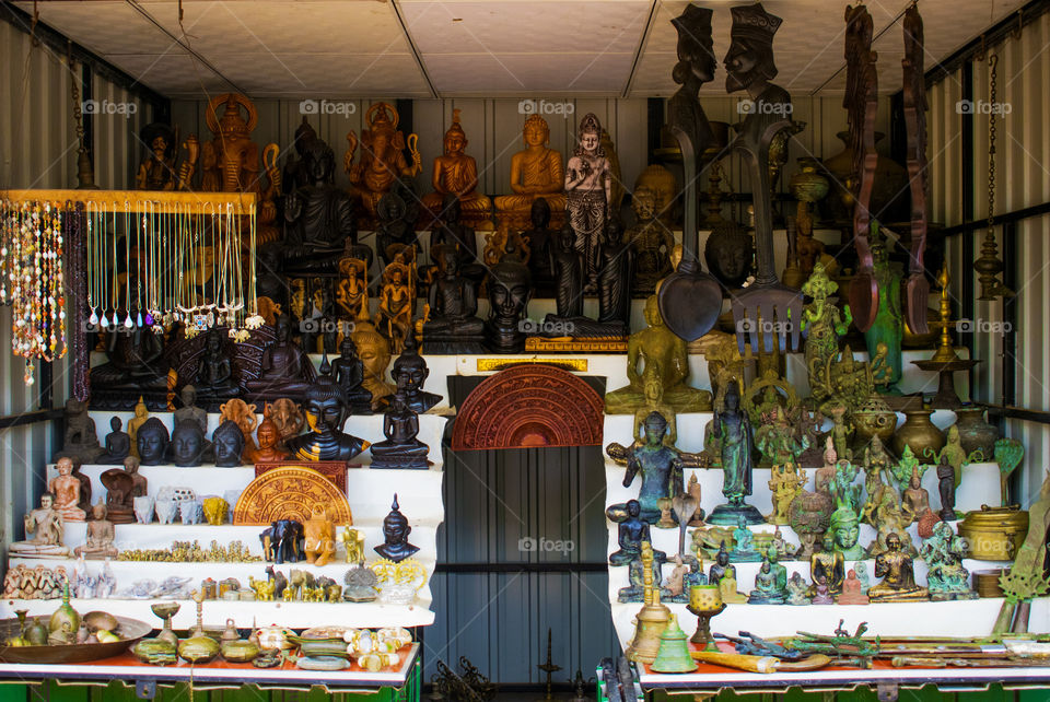 buddha statues