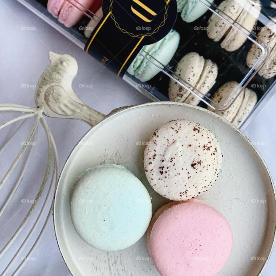 Sweet and beautiful macarons for afternoon treats 