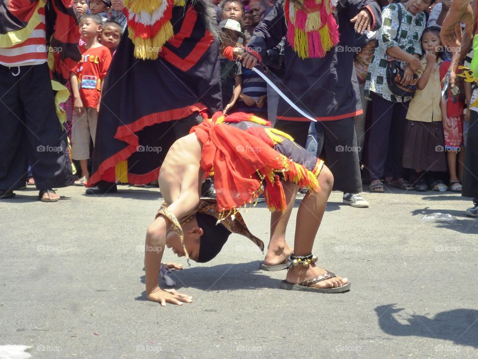 barongan dance. barongan dance pergorm by kid