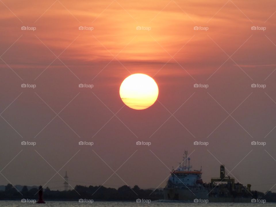 Sunset- Elbe Schleswig-Holstein 