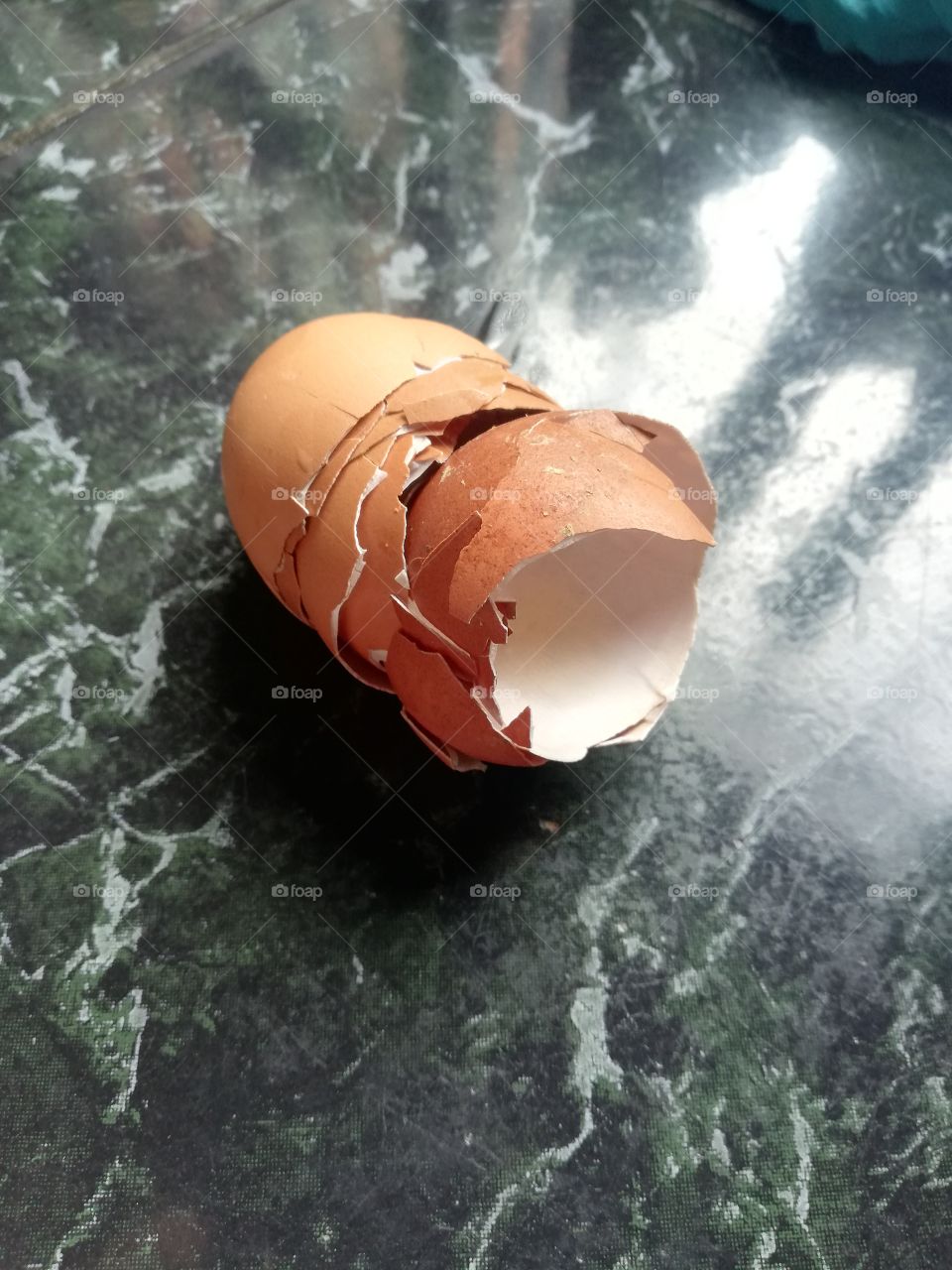 Yemas de huevos. Después de haber cocinado un desauyo nutritivo pude obtener esta peculiar fotografía de las yemas de huevos.