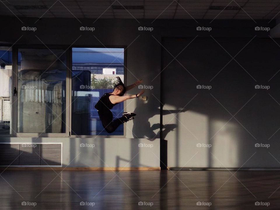 In the air, exactly the right time. The shutter is shuttering. 😊