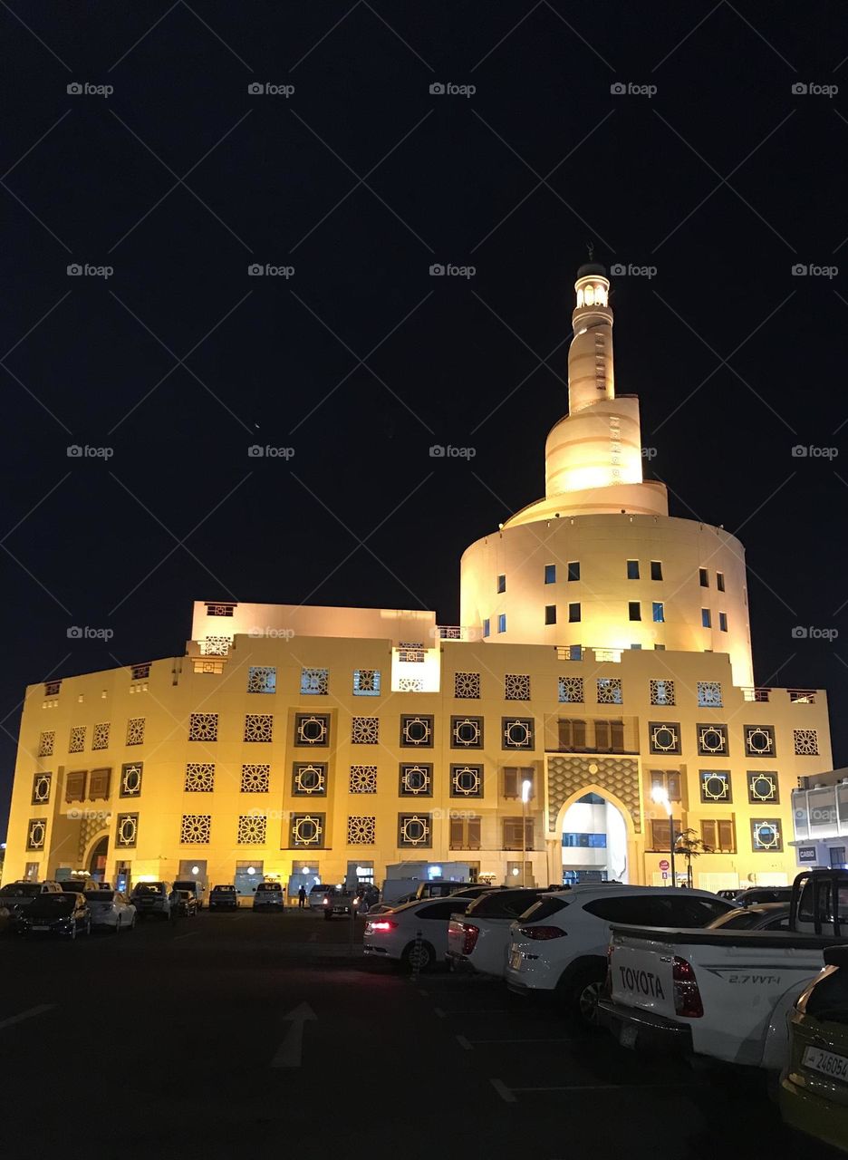 The night beauty of famous mosque in Qatar