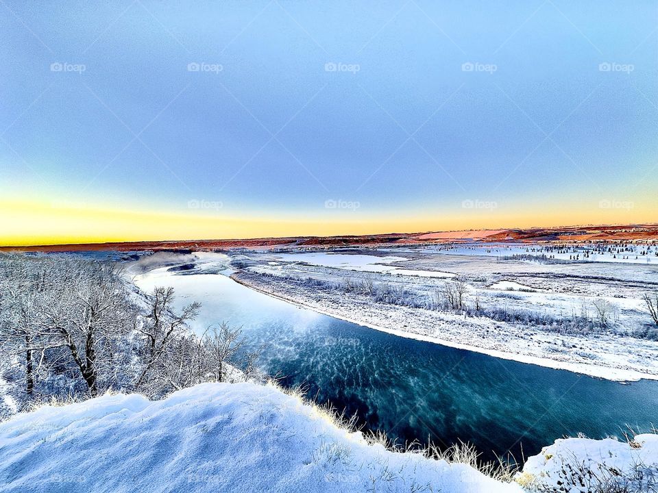 ICY BEAUTIFUL RIVER VIEW