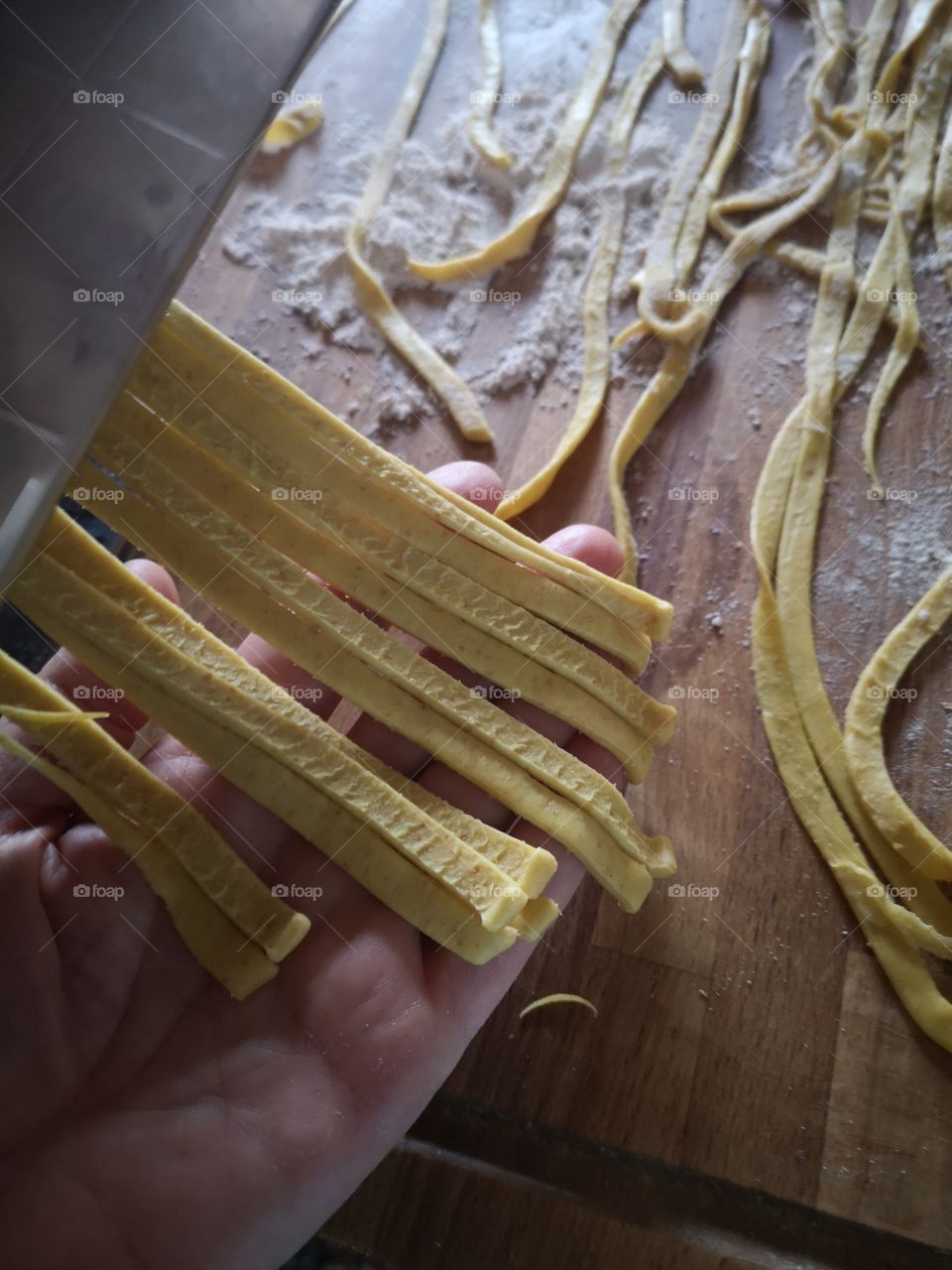 Tagliatelle homemade con acqua farina sale e un pizzico di curcuma