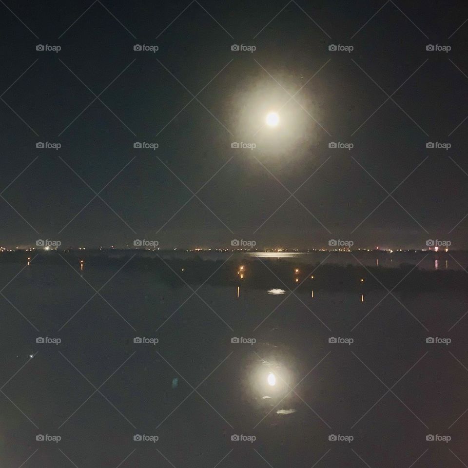 Moonlight on the St.Lawrence river, Quebec, Canada 🍁