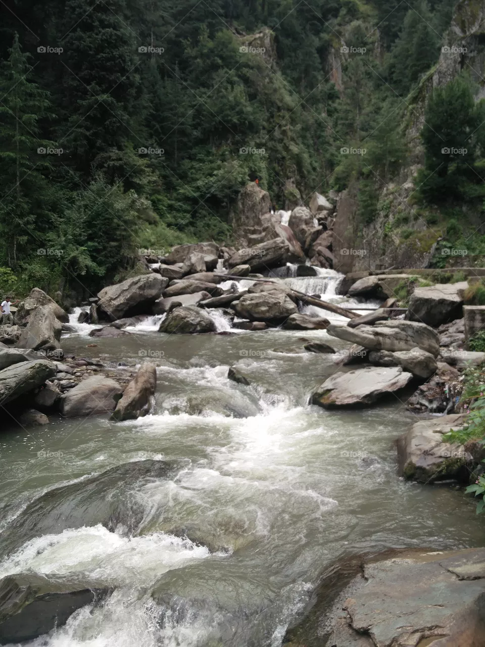 waterfall Rocks amazing nature
📸 Muneeb bhat