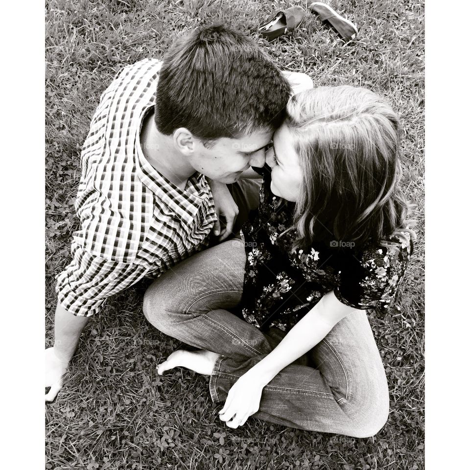 Happy Couple. Couple picnicking and starry-eyed