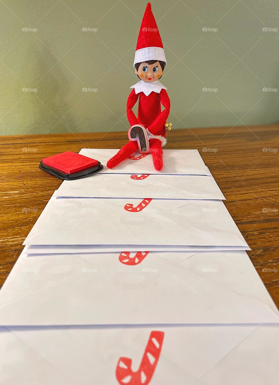 Elf on the Shelf sends out mail, elf on the shelf mails out Christmas cards, elf on the shelf ideas, elf on the shelf Christmas tradition, Christmas traditions with children, helpful elf on the shelf, silly elf on the shelf ideas