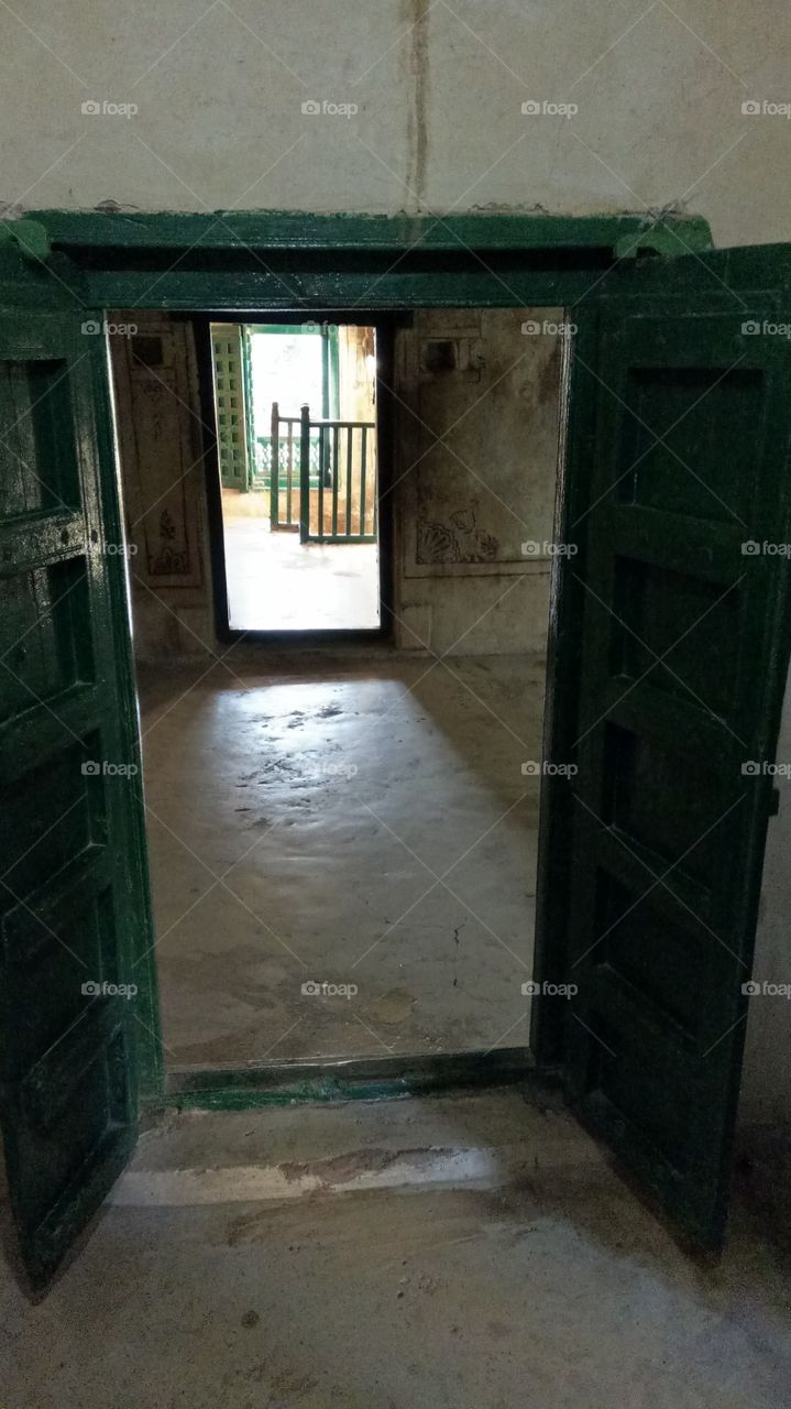 Door In Door