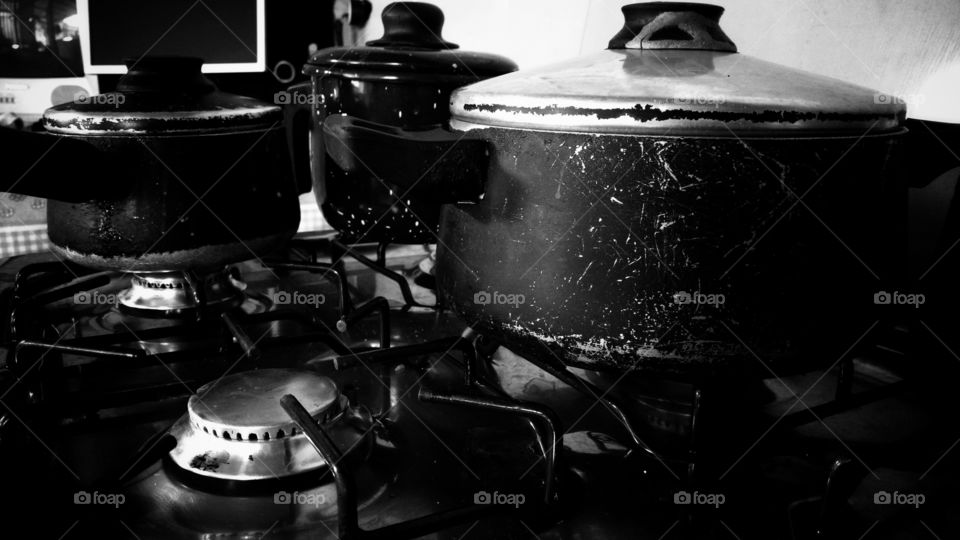 panelas velhas no fogão