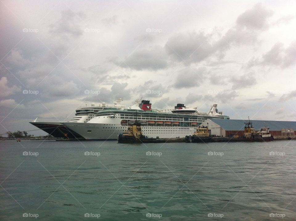 Cruise ships docked in Nassau 