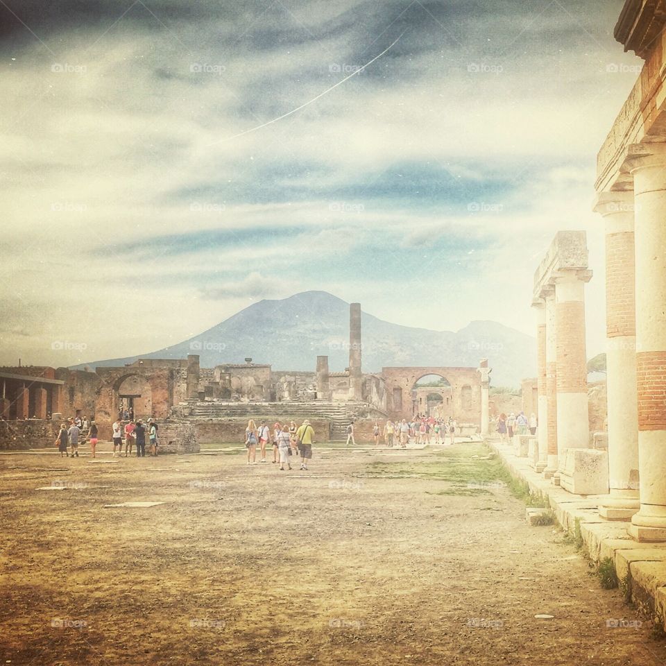 Pompeii. Pompeii and Mount Vesuvius 