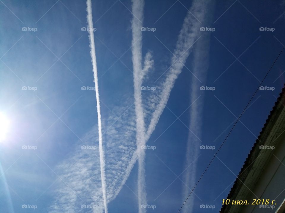 Небо.Голубое небо.Облака.