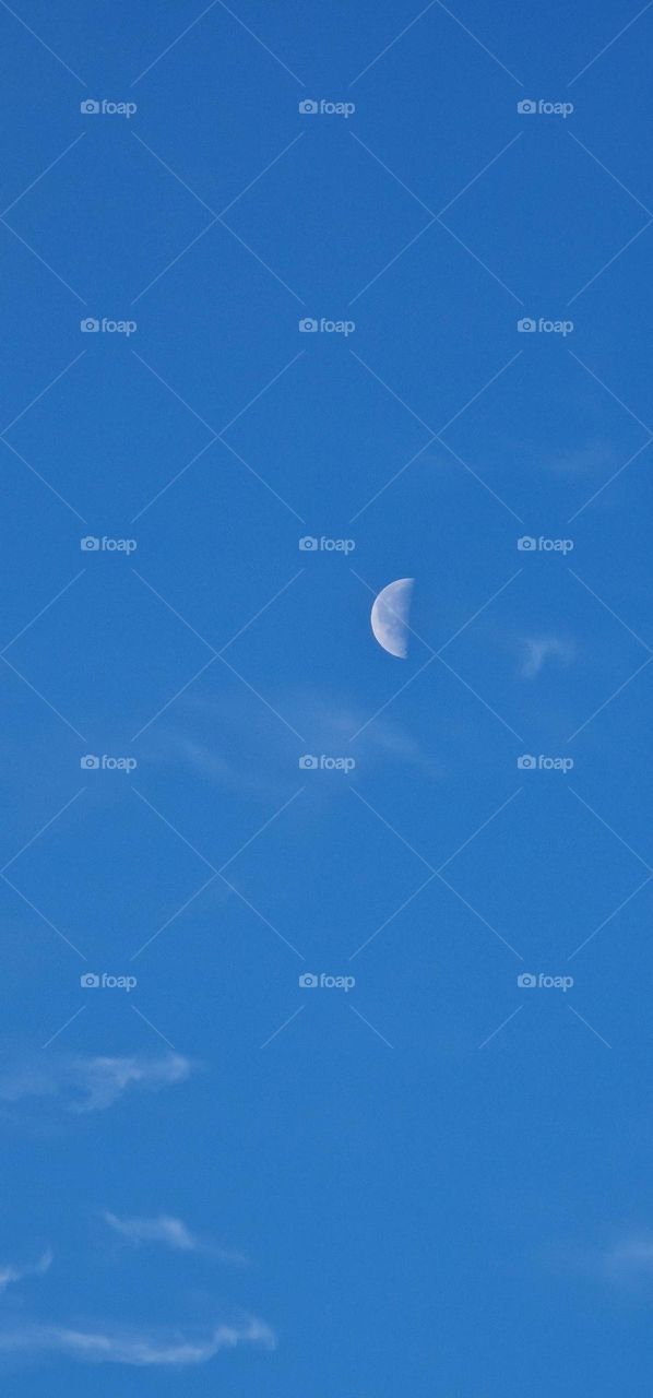 Moon seen during day time