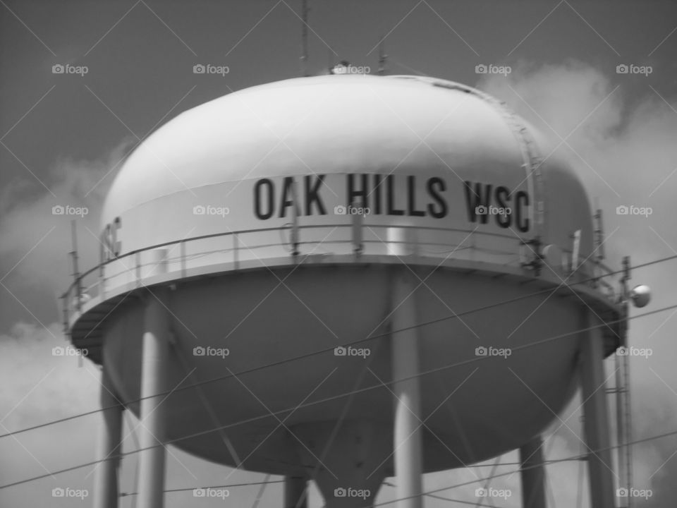 oak Hill. This is a picture of a water tower that I saw while traveling to the Gulf of Mexico. 👣 🚶 🏃 🔥 💨