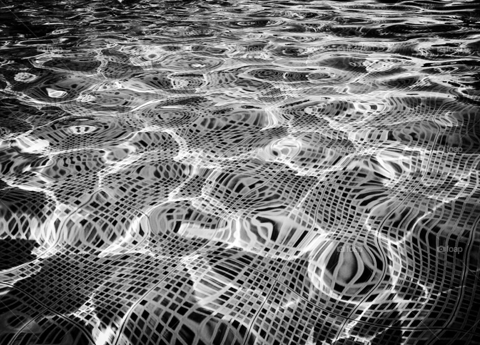 Black and white abstract water form
